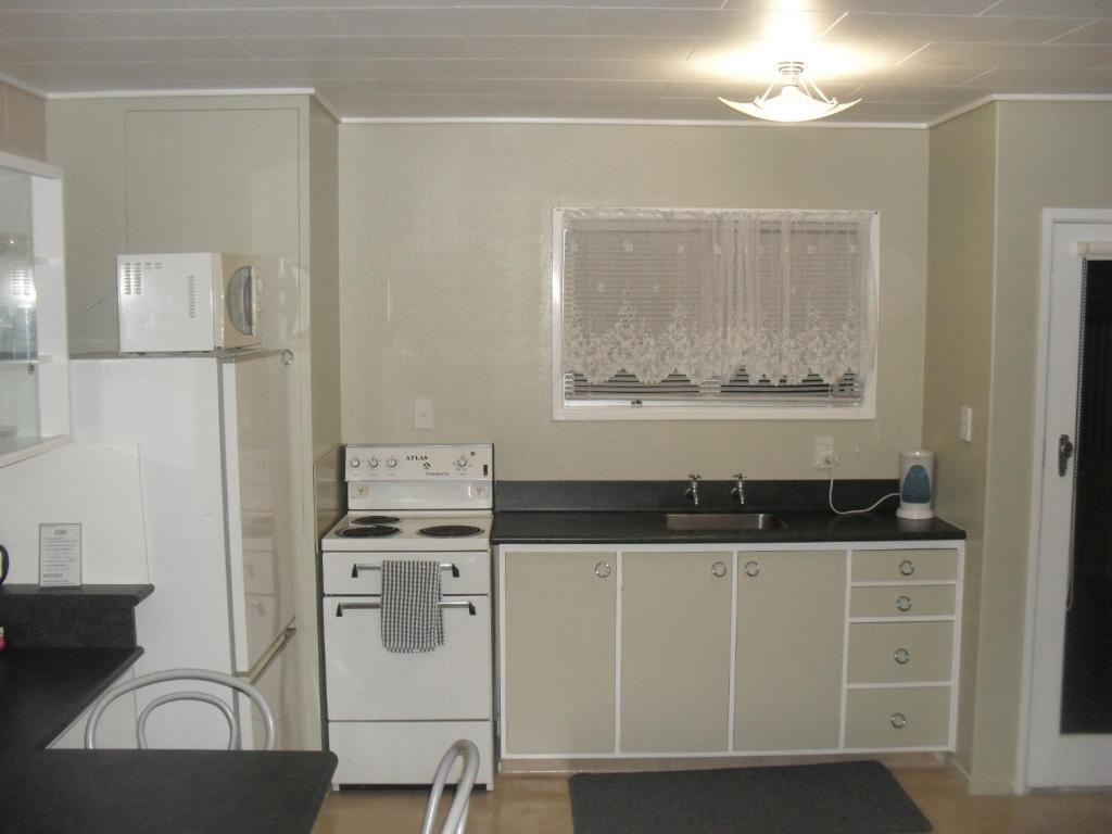 Bay Beauty Motel Napier Room photo